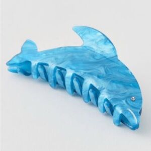 URBAN OUTFITTERS DOLPHIN CLAW HAIR CLIP 🐬🐬